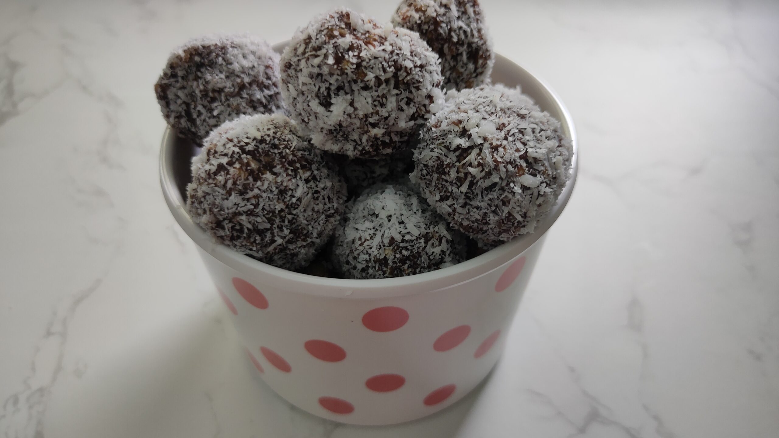 Read more about the article Almond Energy Balls For Babies,Toddlers and Kids